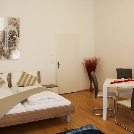 Checkvienna Apartment Khunngasse Exteriör bild
