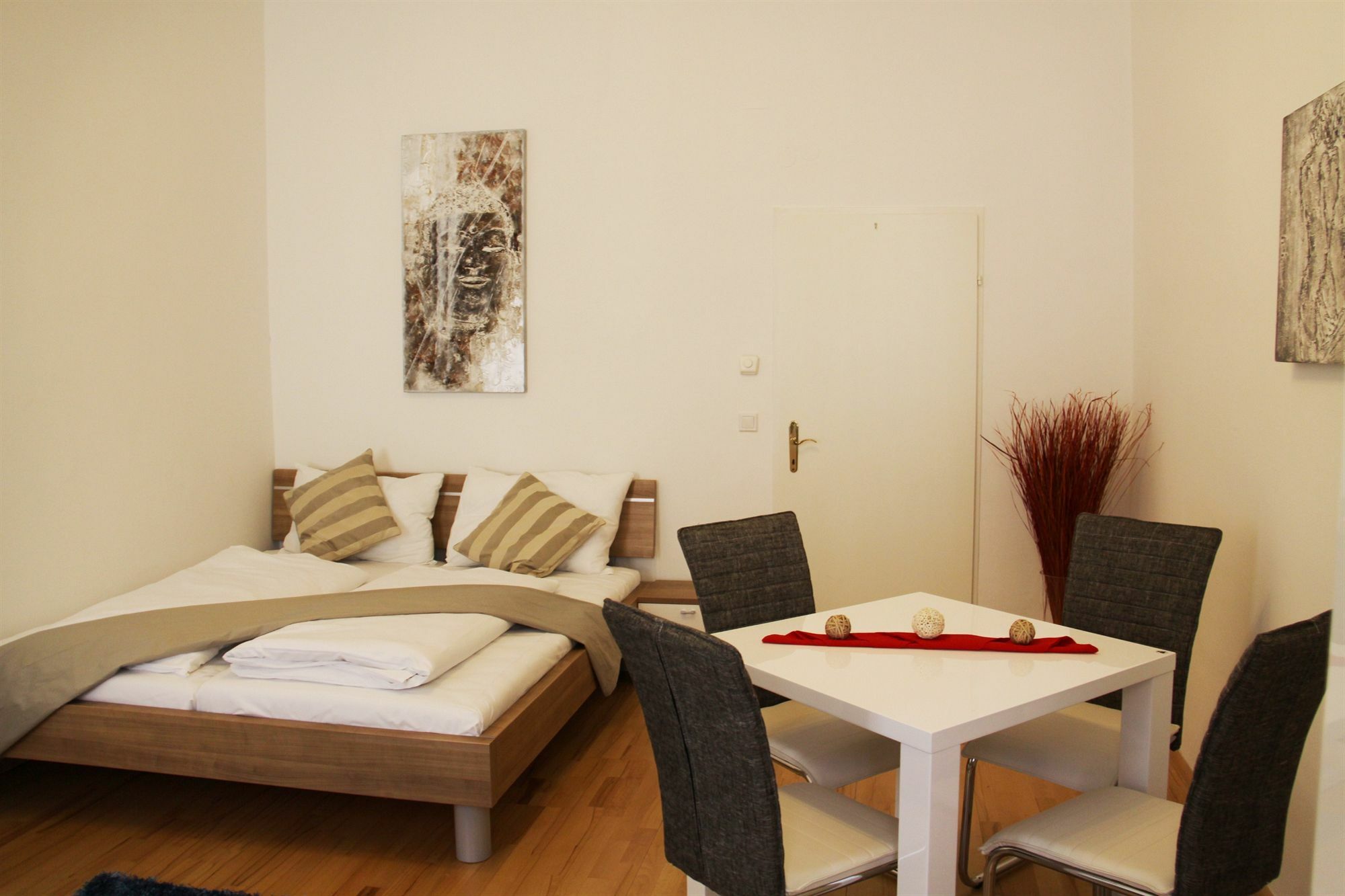 Checkvienna Apartment Khunngasse Exteriör bild